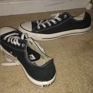 BRABD NEW !!! Black converse